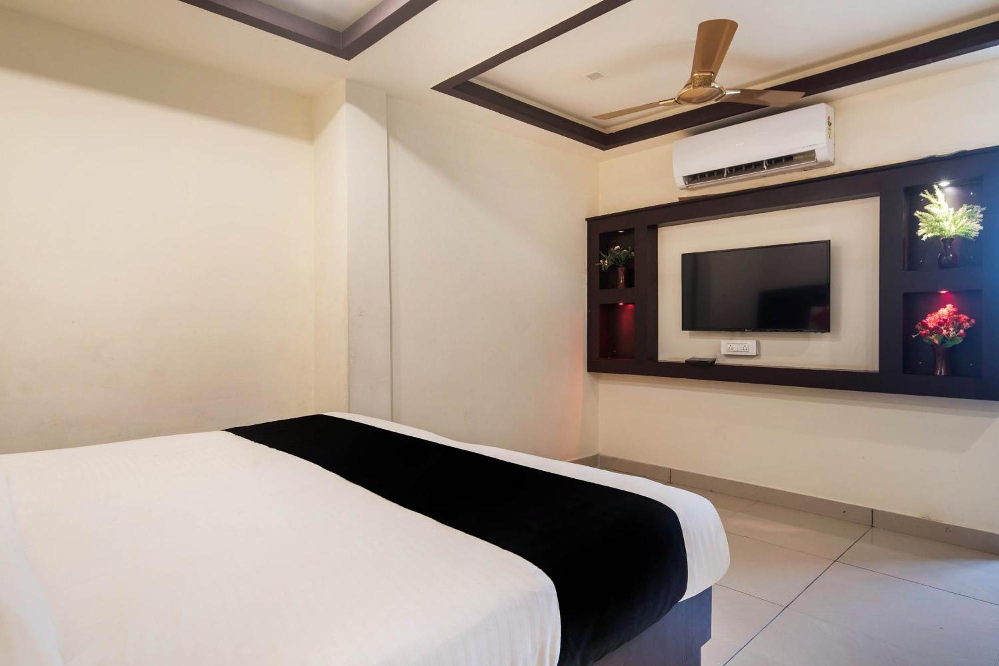 Capital O 73761 Hotel Alfa Vijayawāda Exterior foto