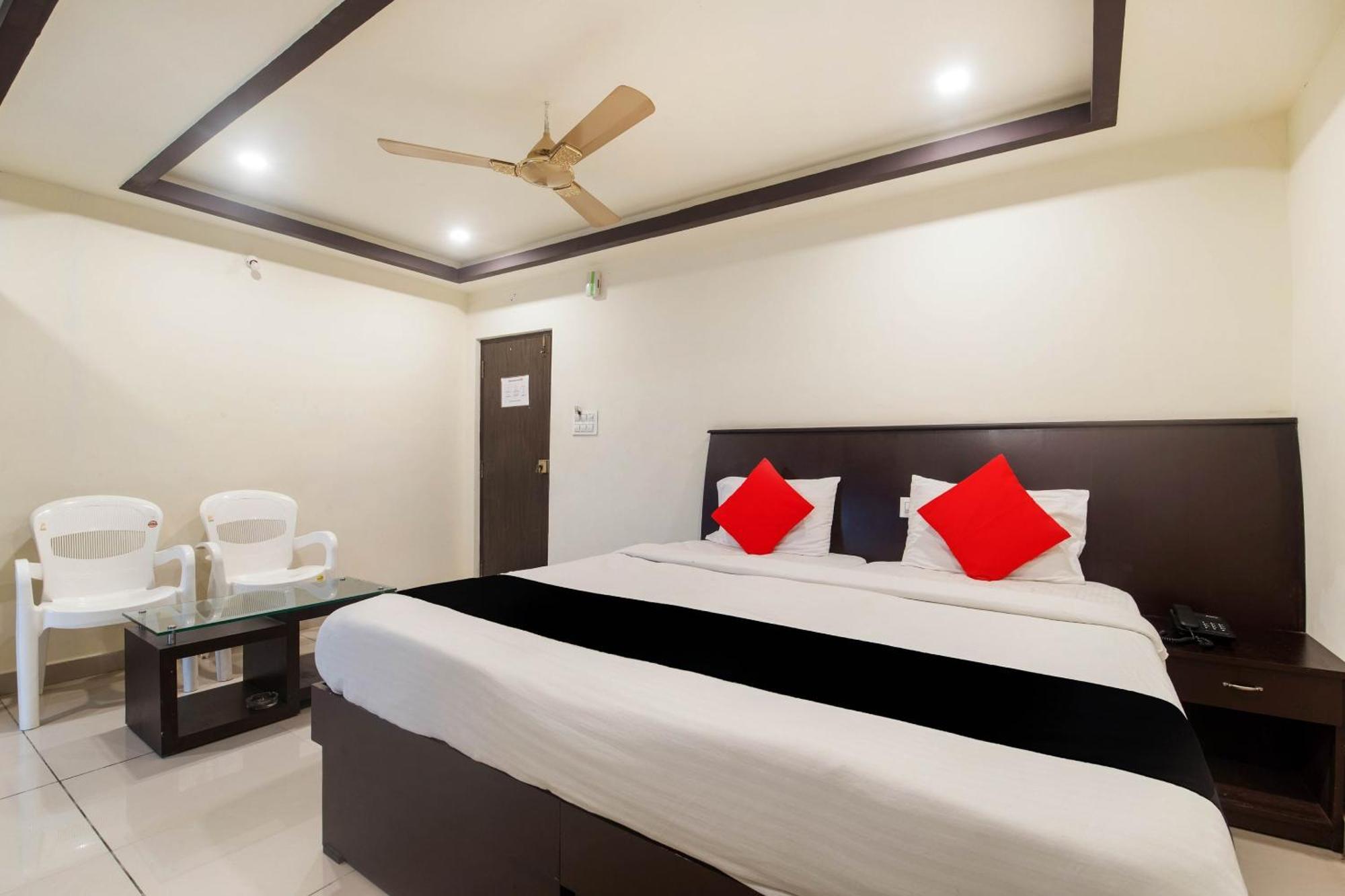 Capital O 73761 Hotel Alfa Vijayawāda Exterior foto